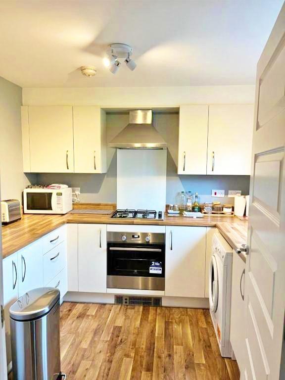 Newbuild - 3 Bedrooms, 2 Baths,5 Mins From Airport EDI Exterior foto