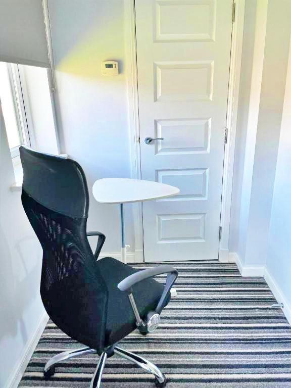 Newbuild - 3 Bedrooms, 2 Baths,5 Mins From Airport EDI Exterior foto