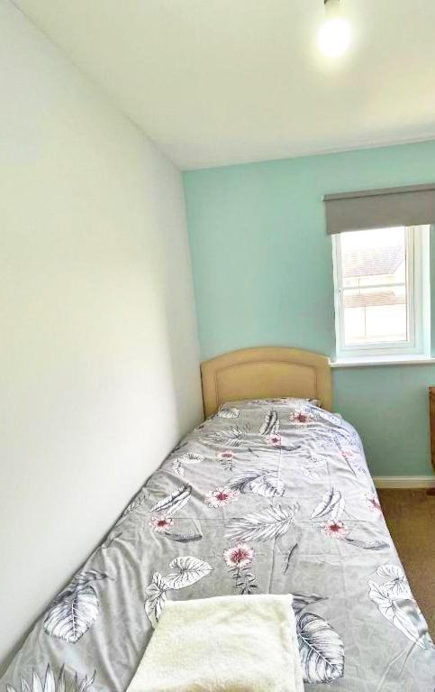 Newbuild - 3 Bedrooms, 2 Baths,5 Mins From Airport EDI Exterior foto