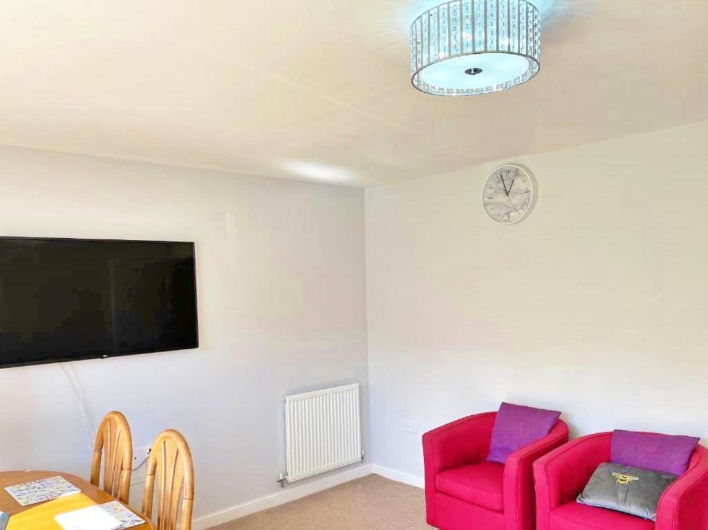 Newbuild - 3 Bedrooms, 2 Baths,5 Mins From Airport EDI Exterior foto
