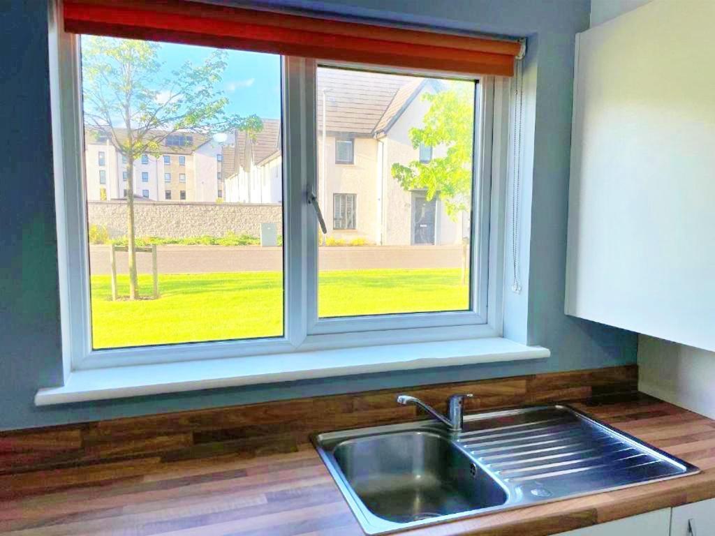 Newbuild - 3 Bedrooms, 2 Baths,5 Mins From Airport EDI Exterior foto